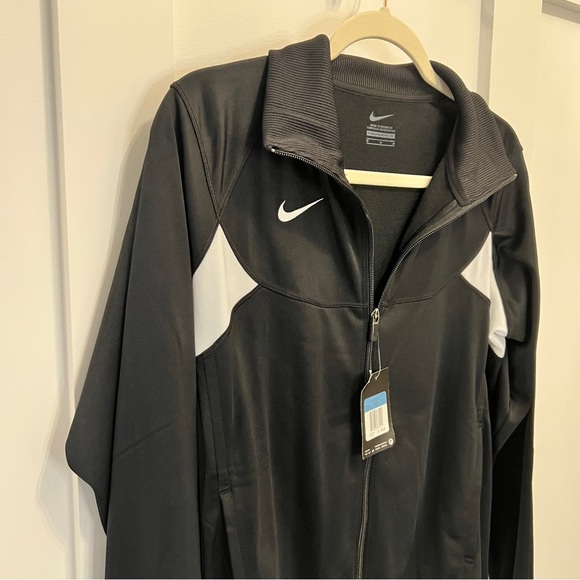 Nike Jacket Size Medium - Picture 7 of 9